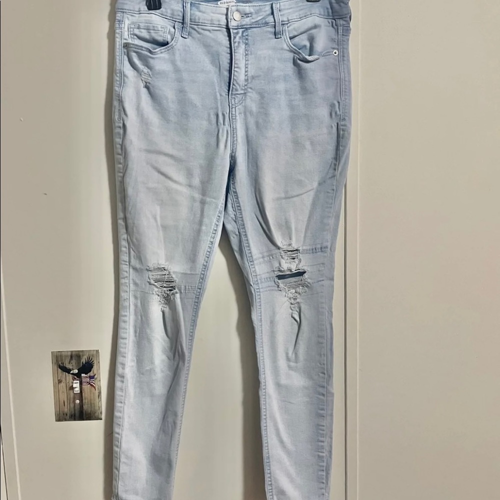 light wash skinny jeans